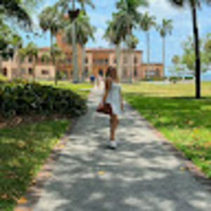 Meet your Posher, Shay